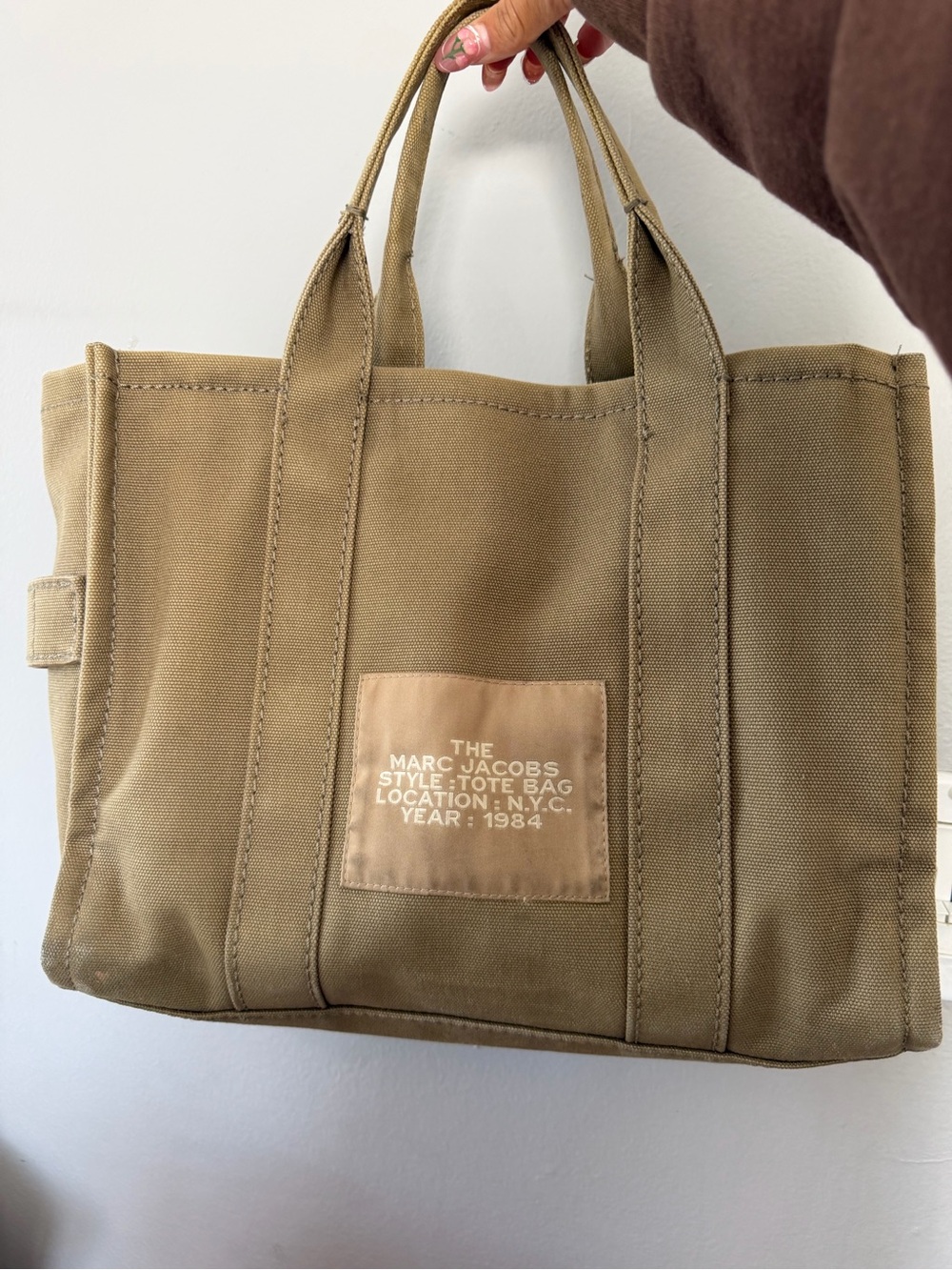 Marc Jacobs Canvas Tote Bag in Khaki with White Logo - Picture 6 of 6